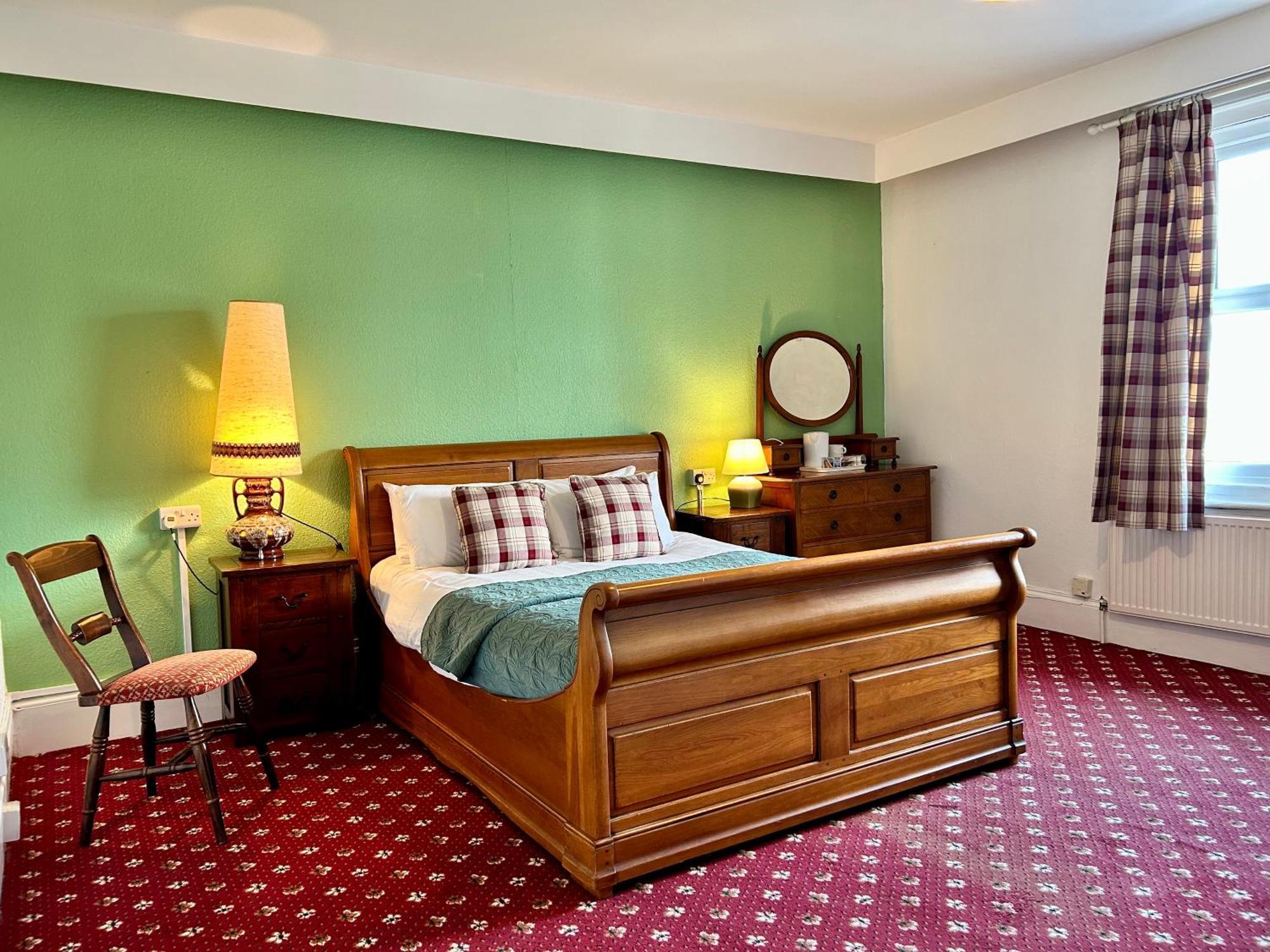 Clarence Quarters Self-Catering Guest House Portsmouth Exteriör bild