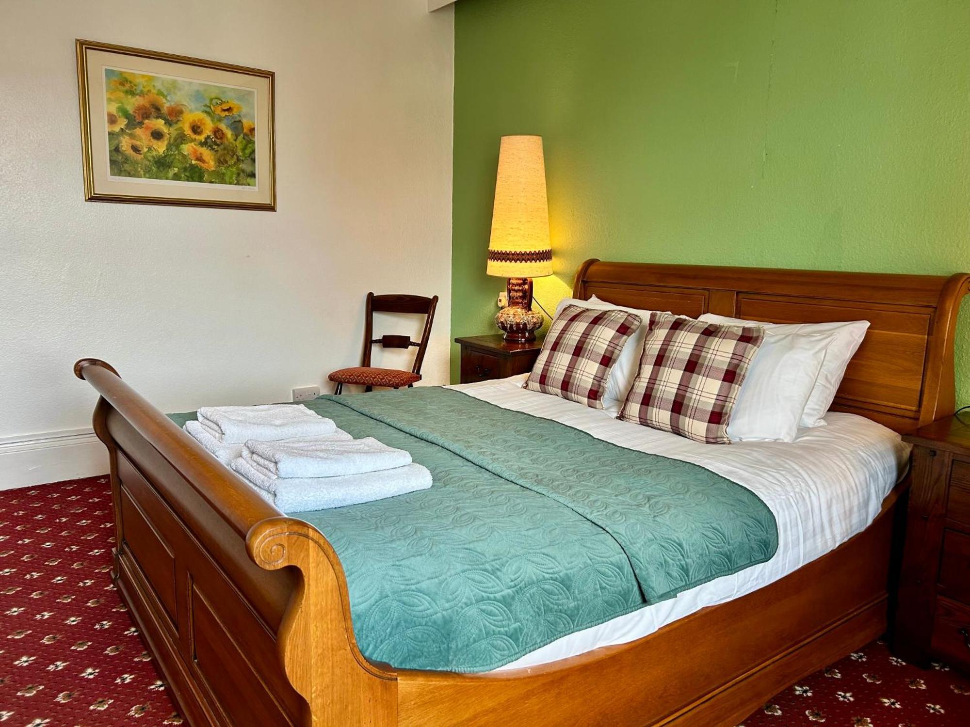 Clarence Quarters Self-Catering Guest House Portsmouth Exteriör bild