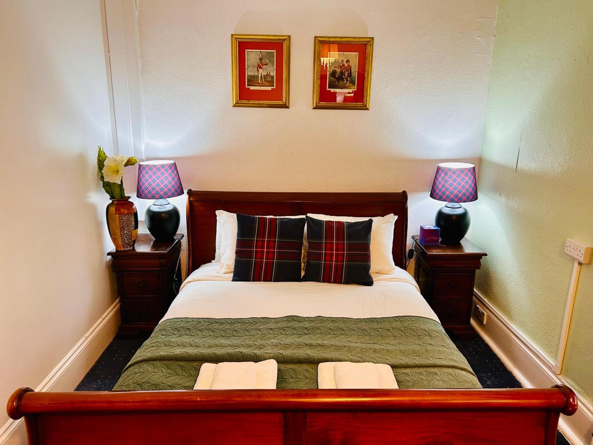 Clarence Quarters Self-Catering Guest House Portsmouth Exteriör bild