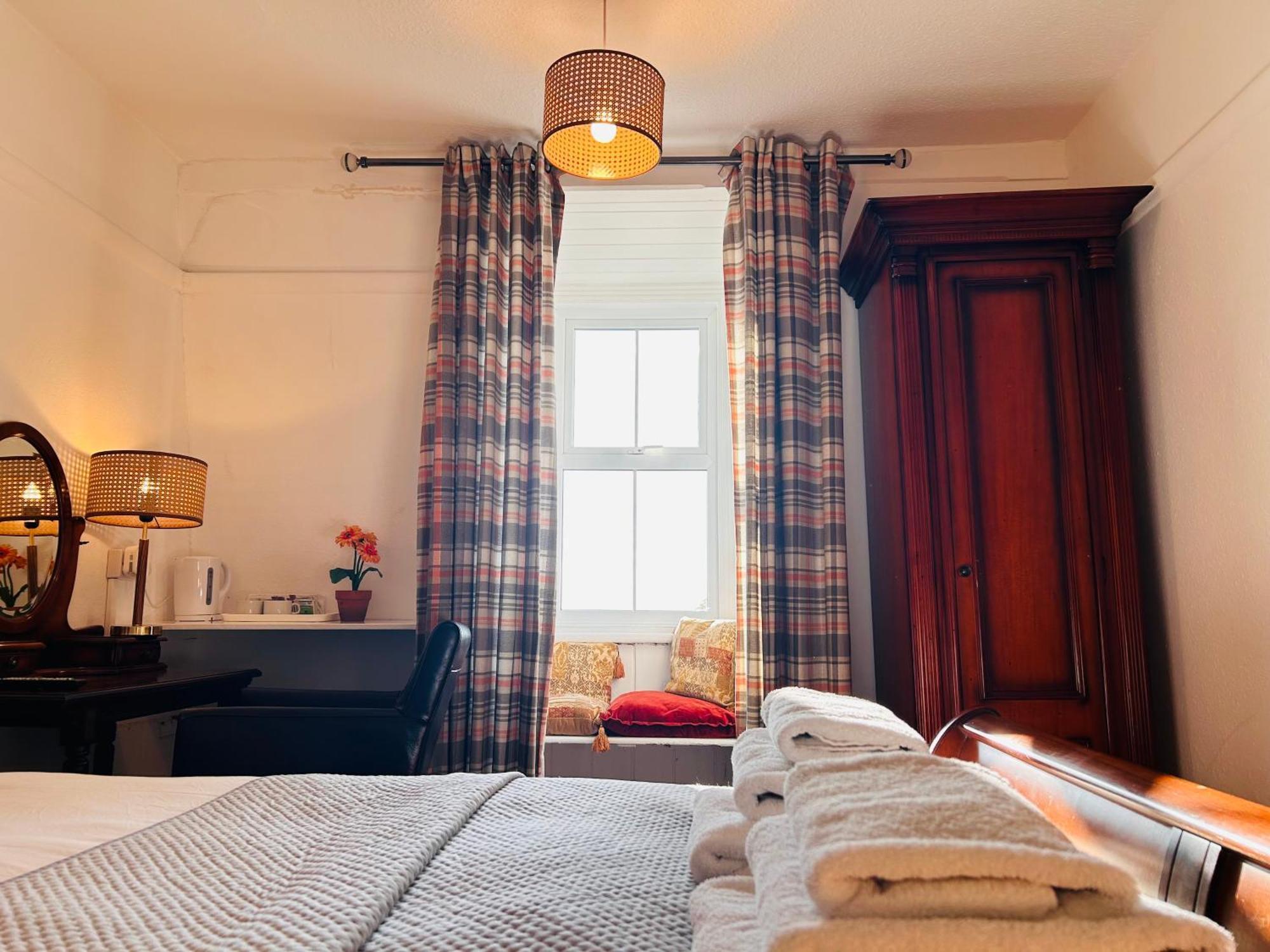 Clarence Quarters Self-Catering Guest House Portsmouth Exteriör bild