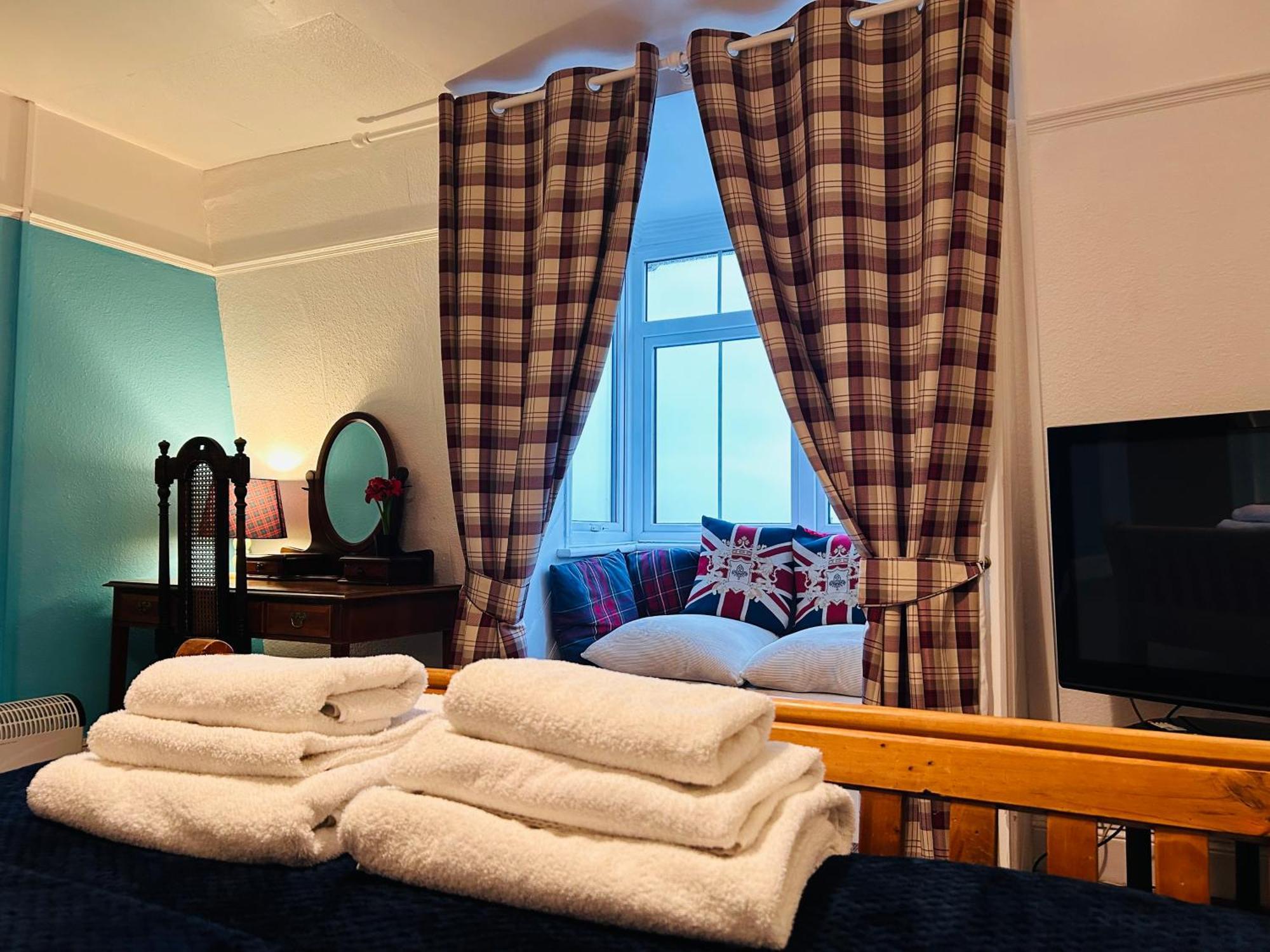 Clarence Quarters Self-Catering Guest House Portsmouth Rum bild