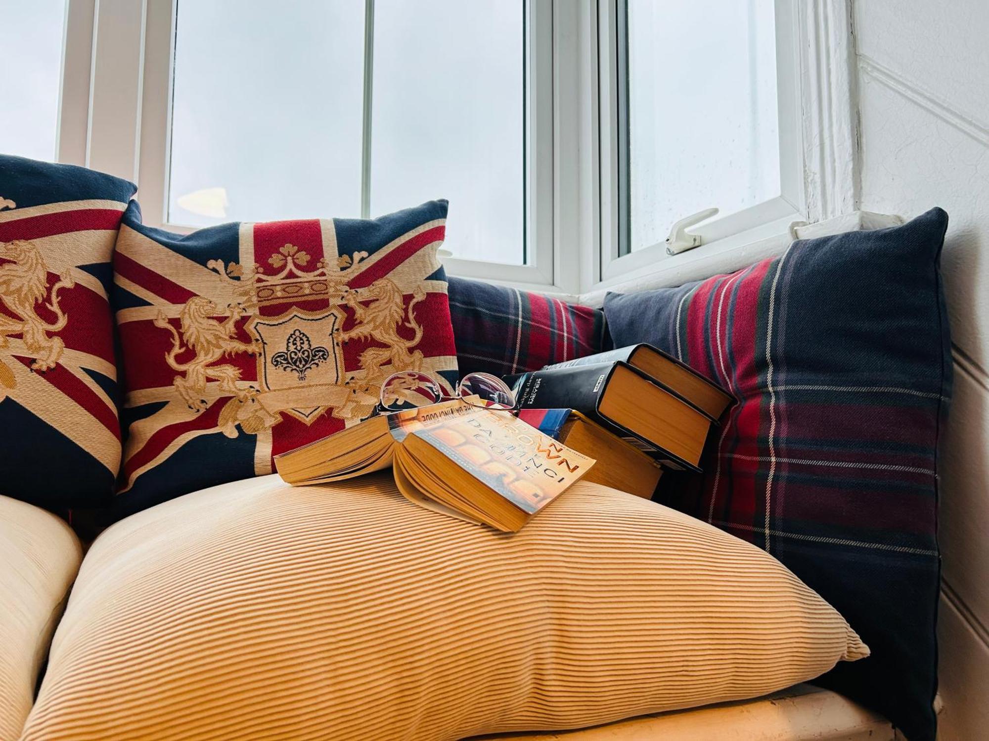 Clarence Quarters Self-Catering Guest House Portsmouth Exteriör bild