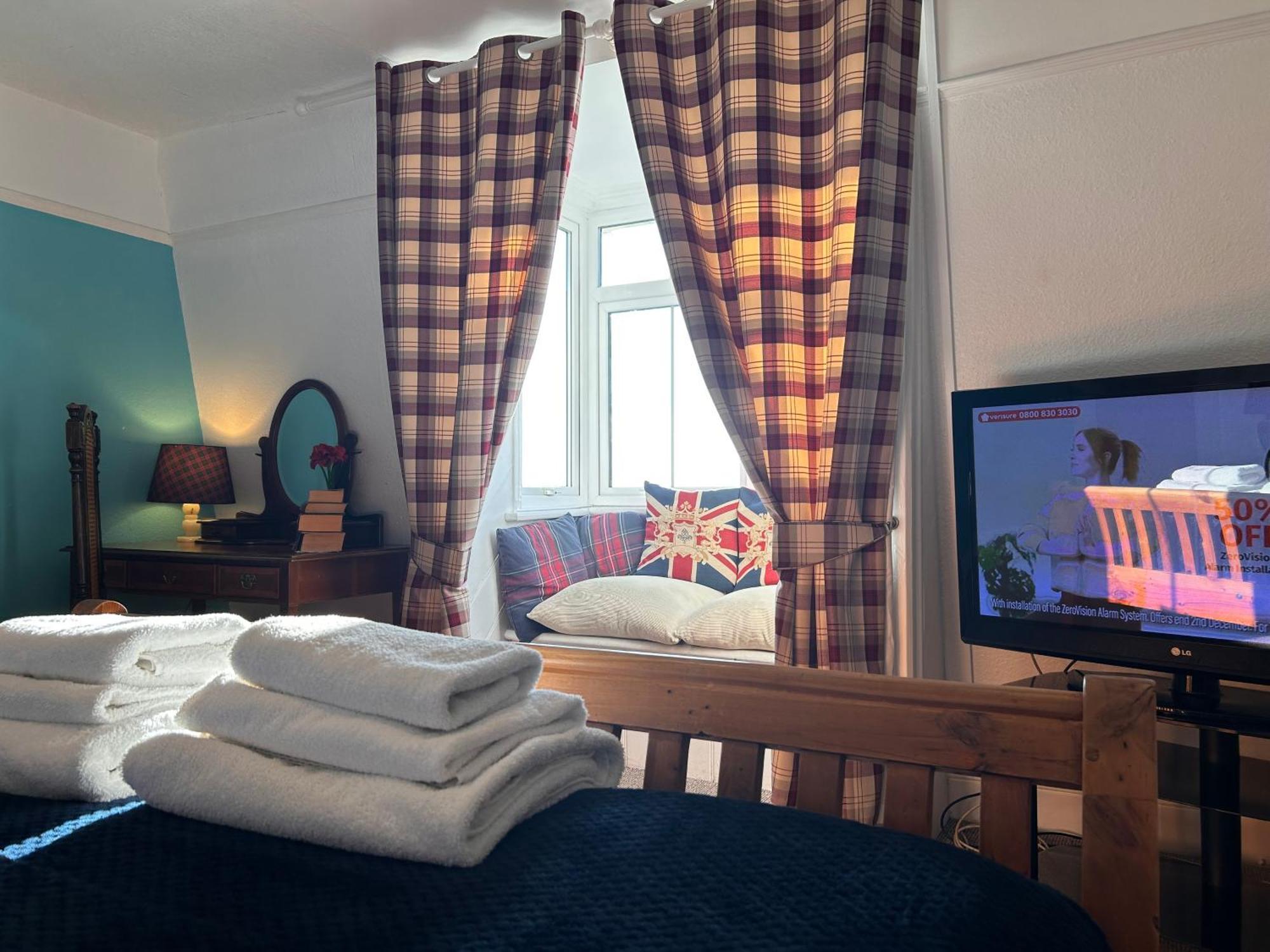Clarence Quarters Self-Catering Guest House Portsmouth Exteriör bild