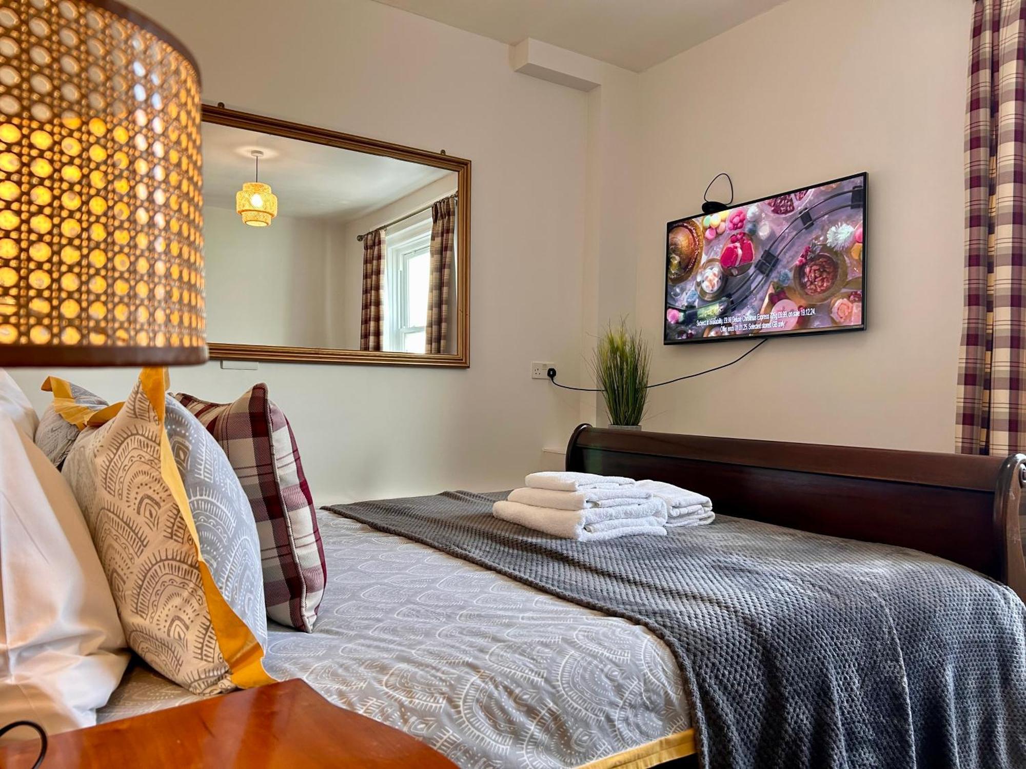Clarence Quarters Self-Catering Guest House Portsmouth Exteriör bild